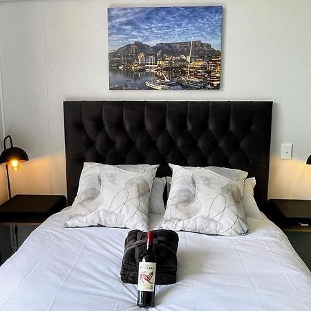 Modern Luxury Studio With Breathtaking City Views - No Load Shedding Kapstaden Eksteriør billede