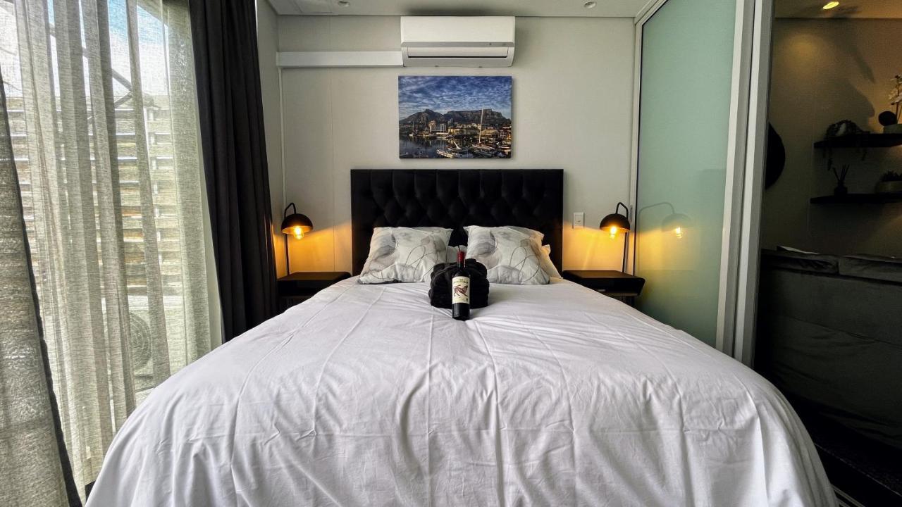 Modern Luxury Studio With Breathtaking City Views - No Load Shedding Kapstaden Eksteriør billede
