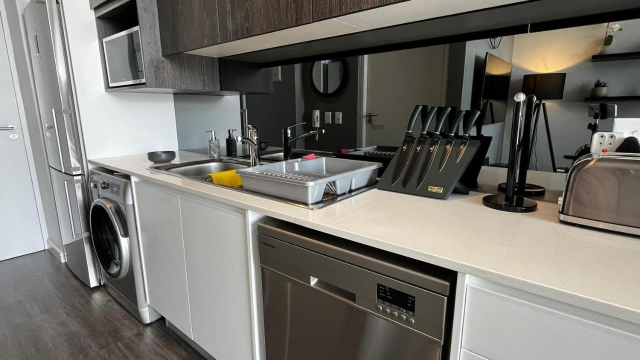 Modern Luxury Studio With Breathtaking City Views - No Load Shedding Kapstaden Eksteriør billede