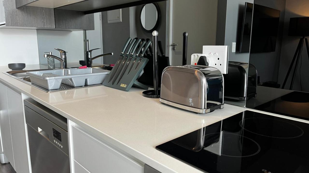 Modern Luxury Studio With Breathtaking City Views - No Load Shedding Kapstaden Eksteriør billede