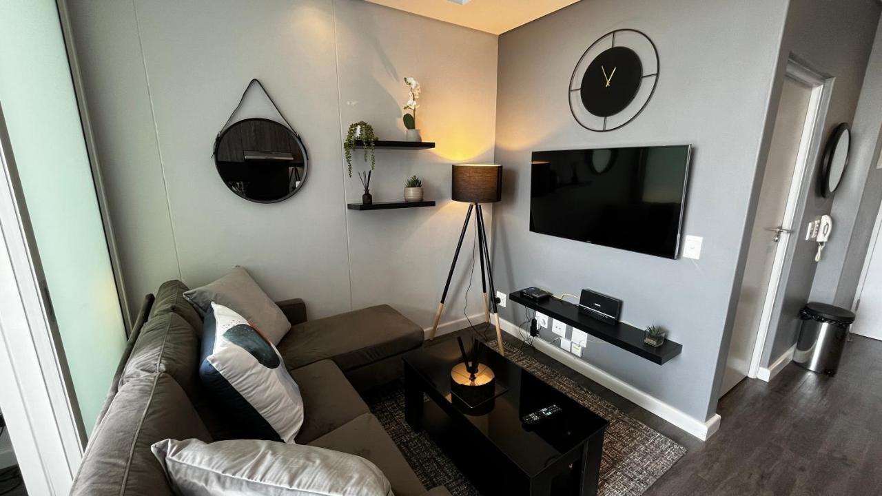 Modern Luxury Studio With Breathtaking City Views - No Load Shedding Kapstaden Eksteriør billede